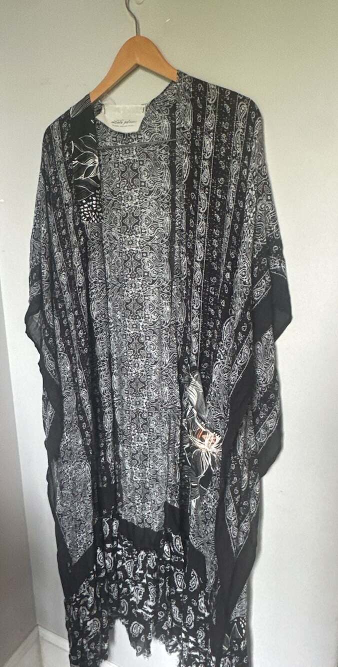 Nicole Paloma Black and White Paisley Floral Kimono Cover-Up
